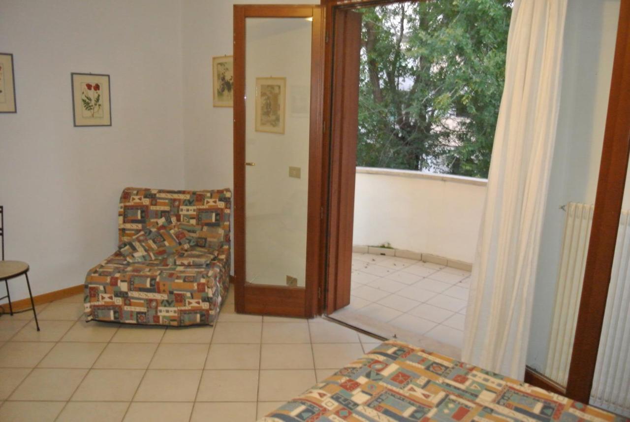 Condominio Maria Линяно Сабиадоро Екстериор снимка