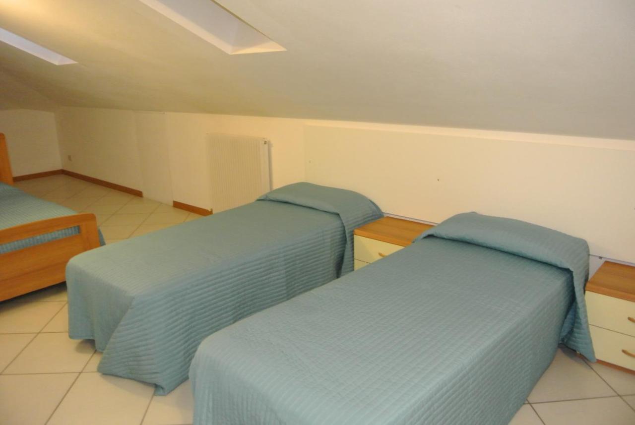 Condominio Maria Линяно Сабиадоро Екстериор снимка