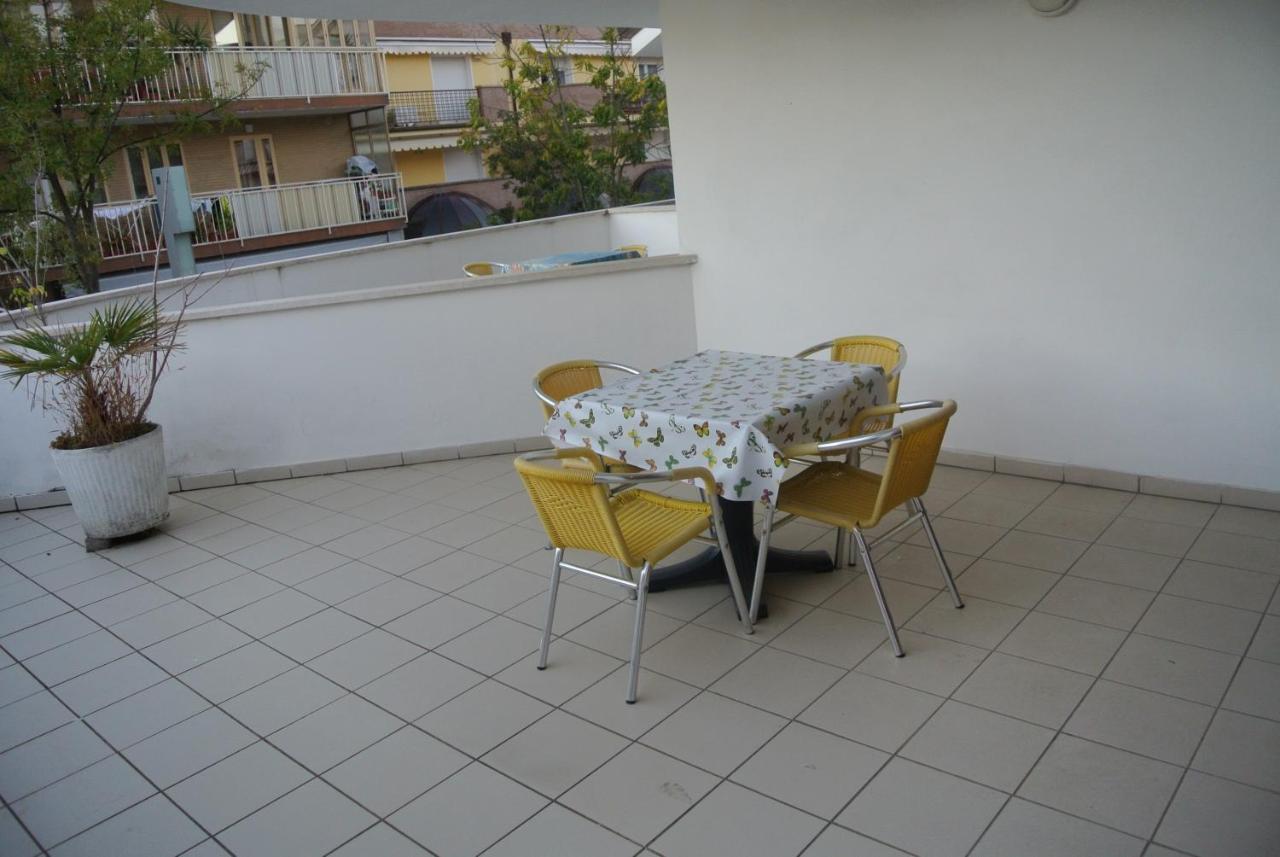 Condominio Maria Линяно Сабиадоро Екстериор снимка