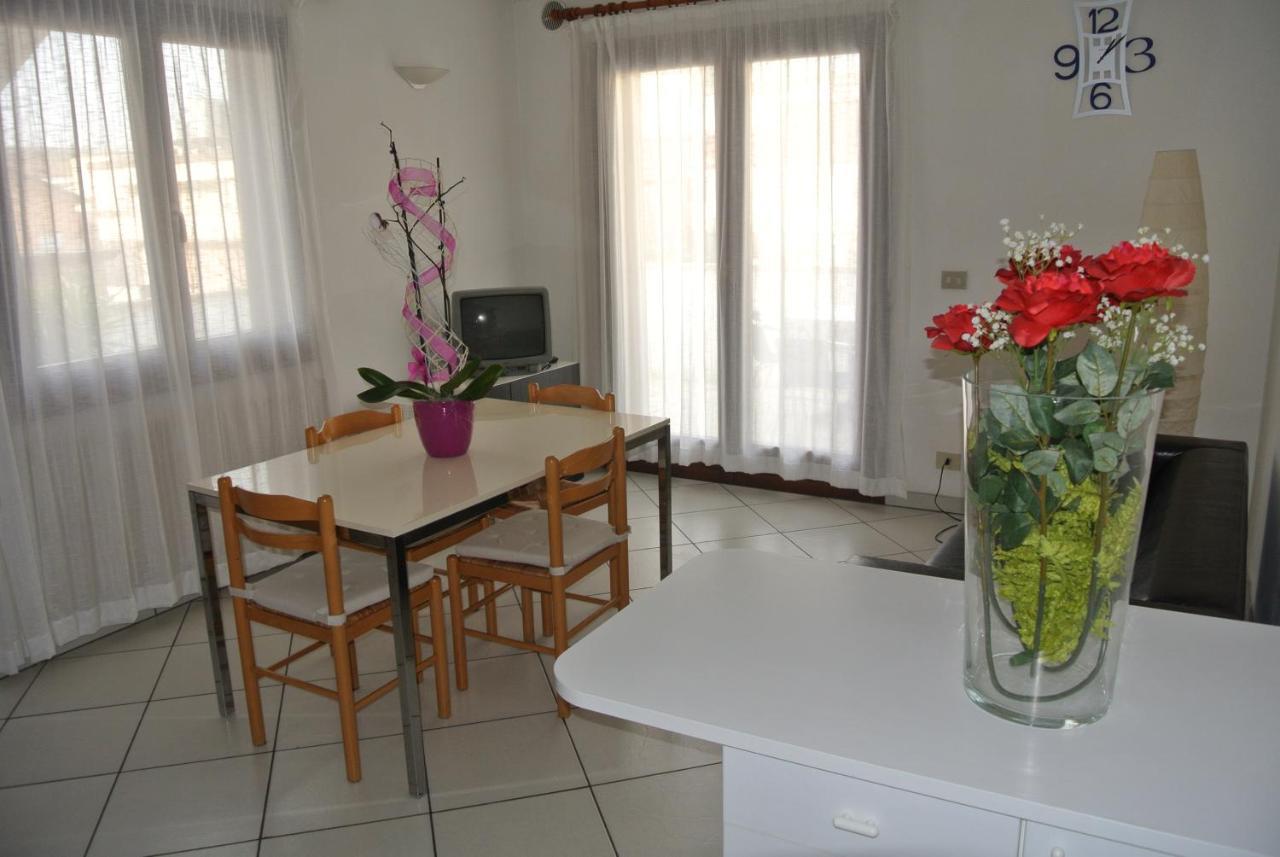 Condominio Maria Линяно Сабиадоро Екстериор снимка