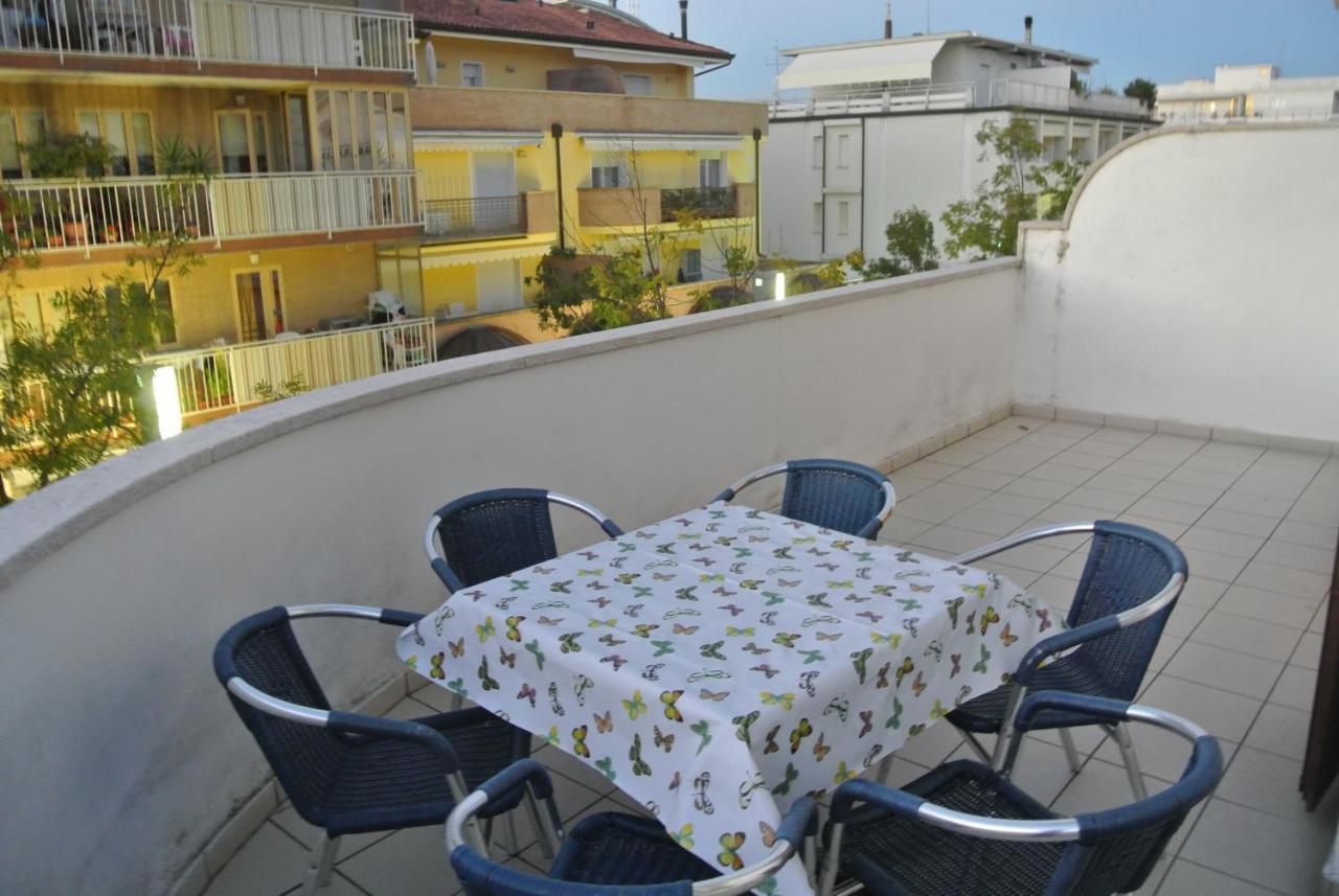 Condominio Maria Линяно Сабиадоро Екстериор снимка
