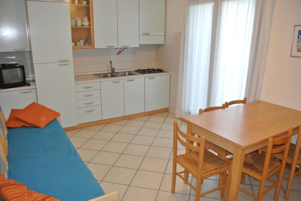 Condominio Maria Линяно Сабиадоро Екстериор снимка